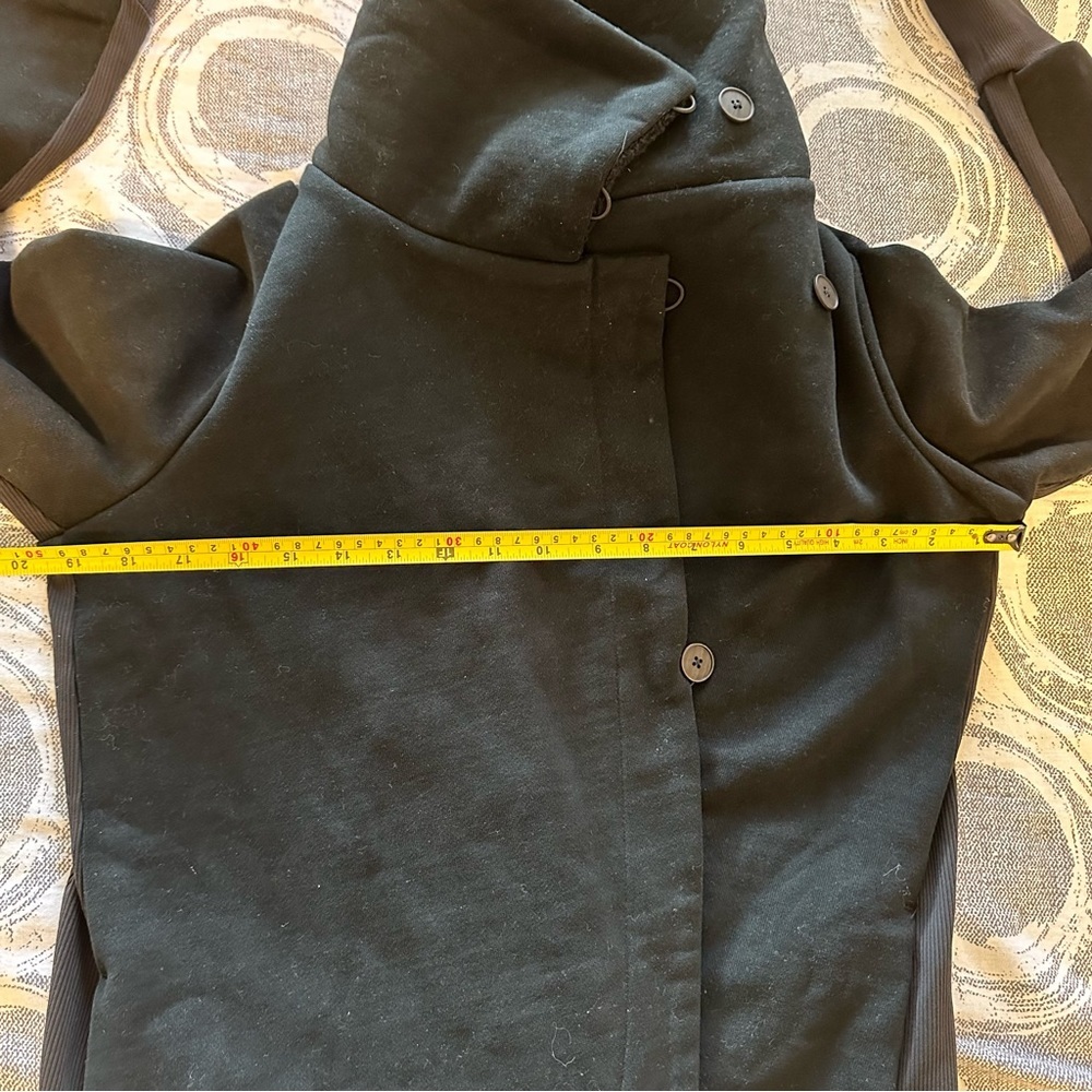 Lululemon Lab Black Yumi Asymmetrical Sweater Wrap New Size 4 - Picture 10 of 13